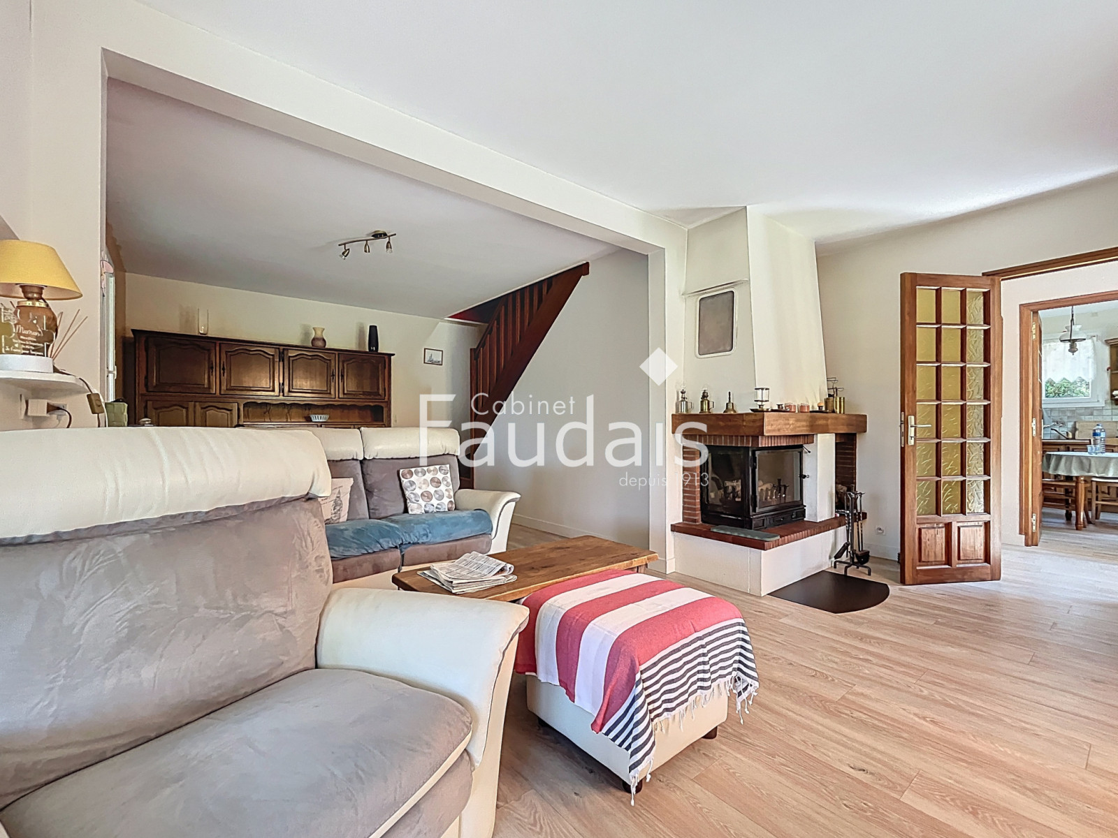 
                                                Vente
                                                 MAISON AVEC VIE DE PLAIN PIED - 10MN DE SAINT-LO