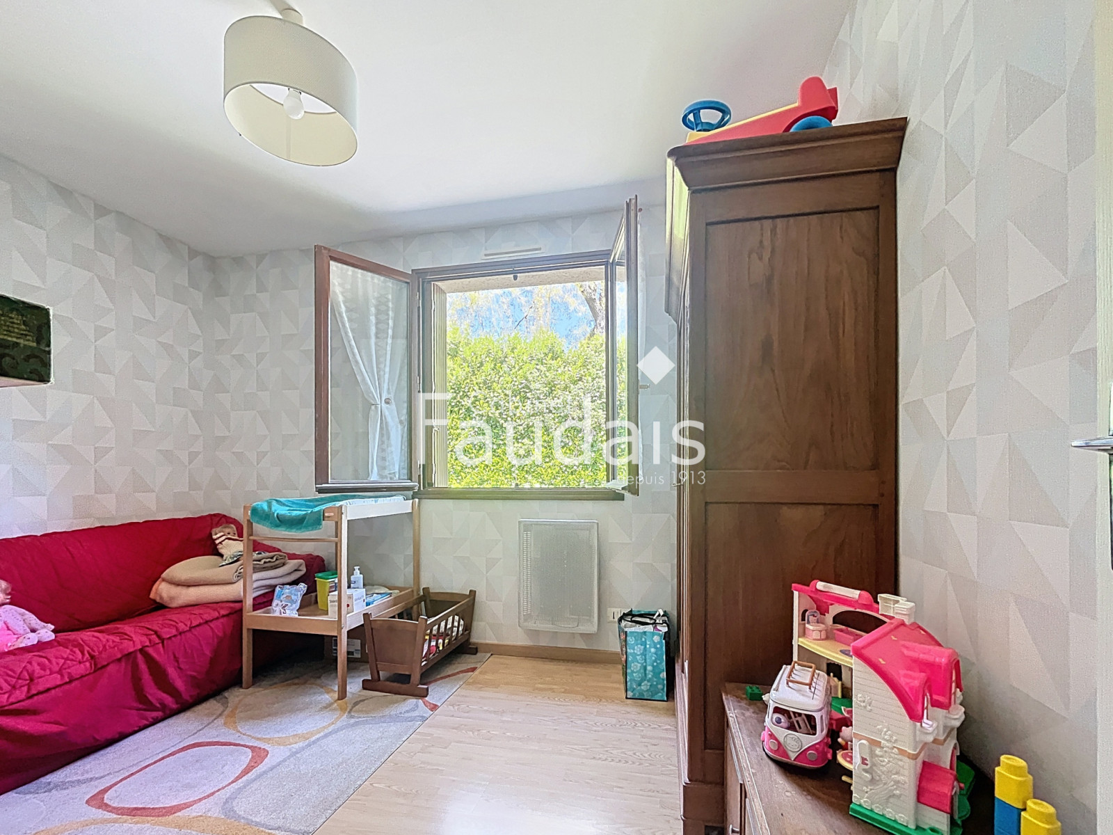 
                                                Vente
                                                 MAISON AVEC VIE DE PLAIN PIED - 10MN DE SAINT-LO