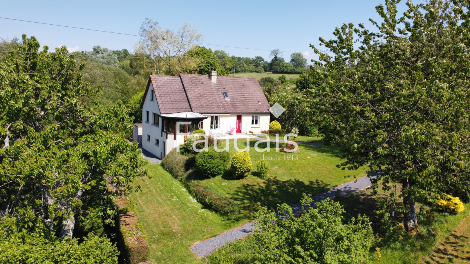 
                                                Vente
                                                 MAISON AVEC VIE DE PLAIN PIED - 10MN DE SAINT-LO
