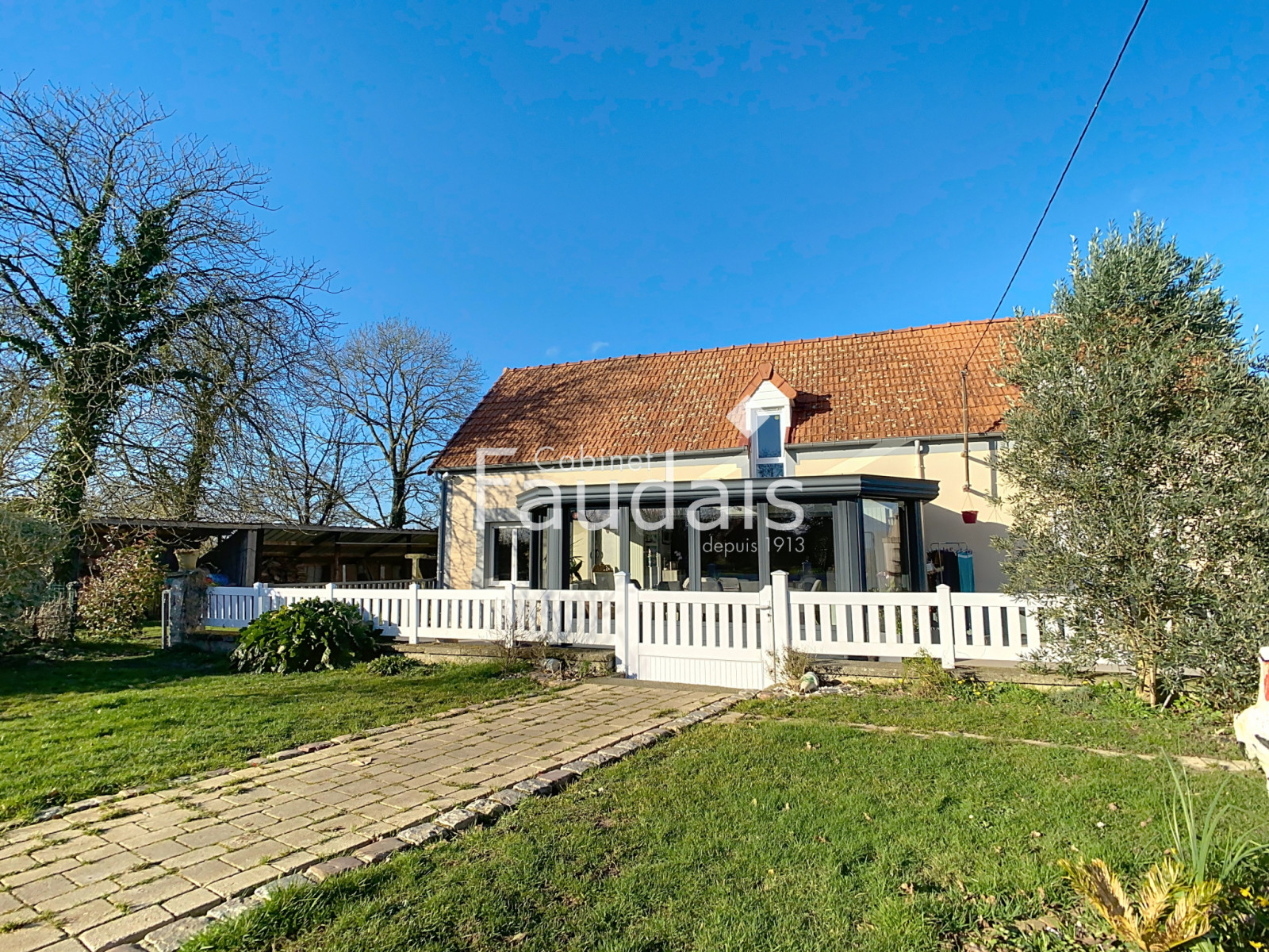 
                                                Vente
                                                 Maison avec vie de plain-pied à vendre à Saint-Fromond