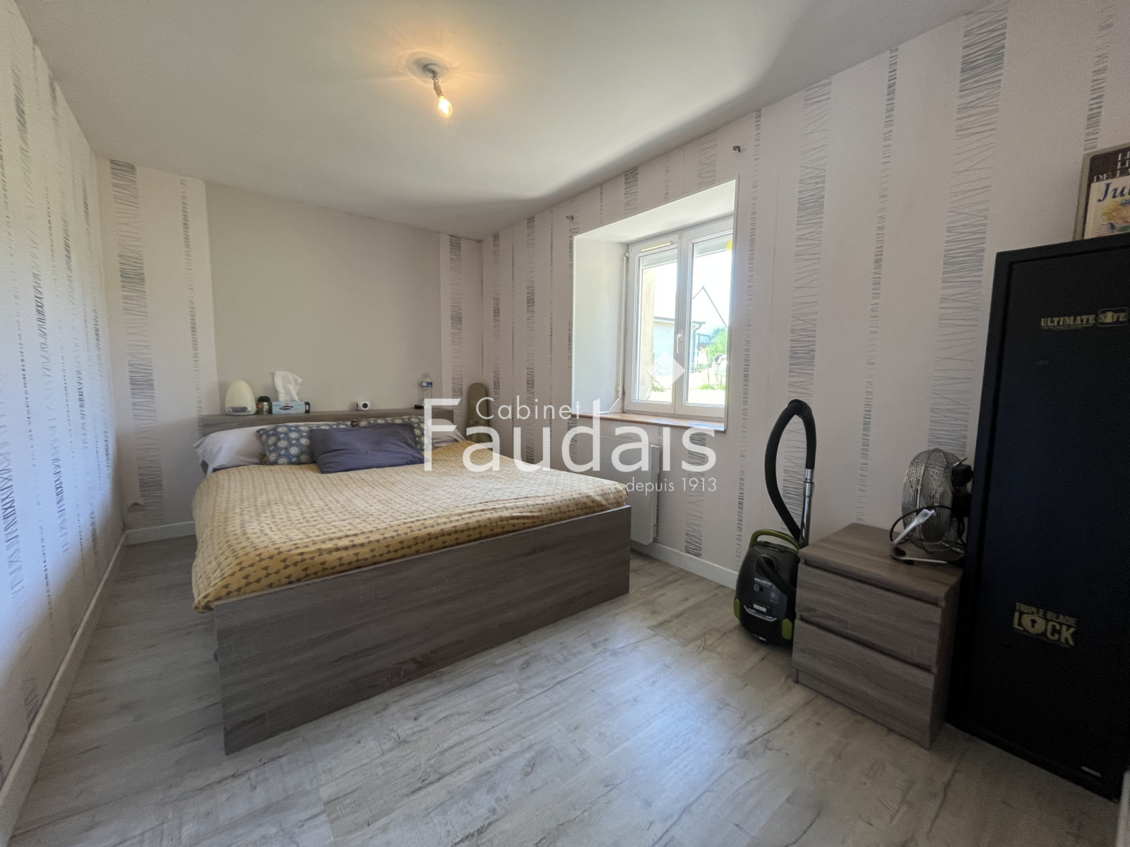 
                                                Vente
                                                 Maison avec vie de plain-pied Guilberville 1020 m2 de terrai