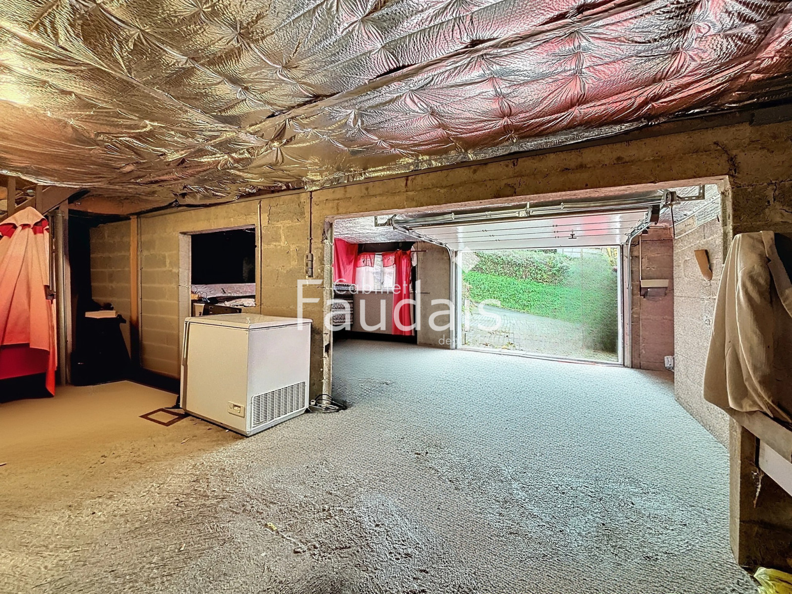 
                                                Vente
                                                 Maison avec vie de plain-pied, jardin arboré et sous-sol com