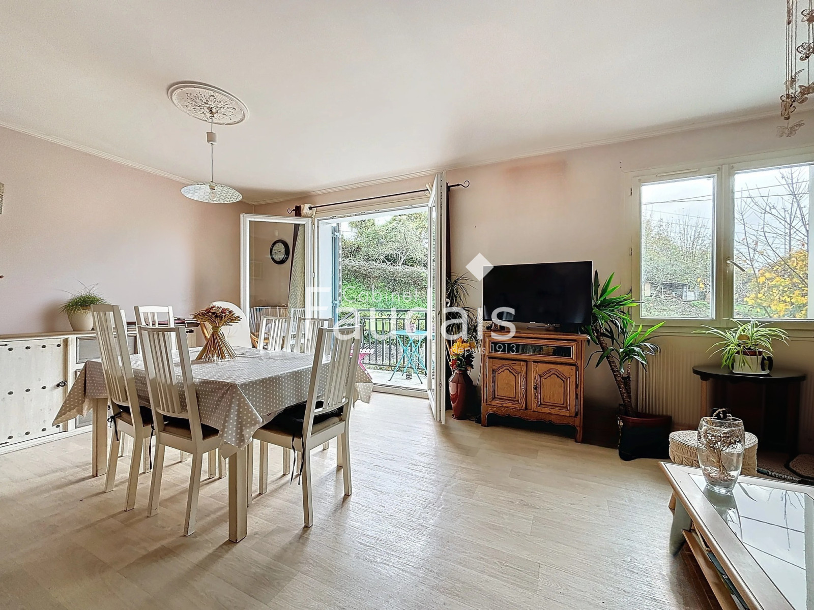 
                                                Vente
                                                 Maison avec vie de plain-pied, jardin arboré et sous-sol com