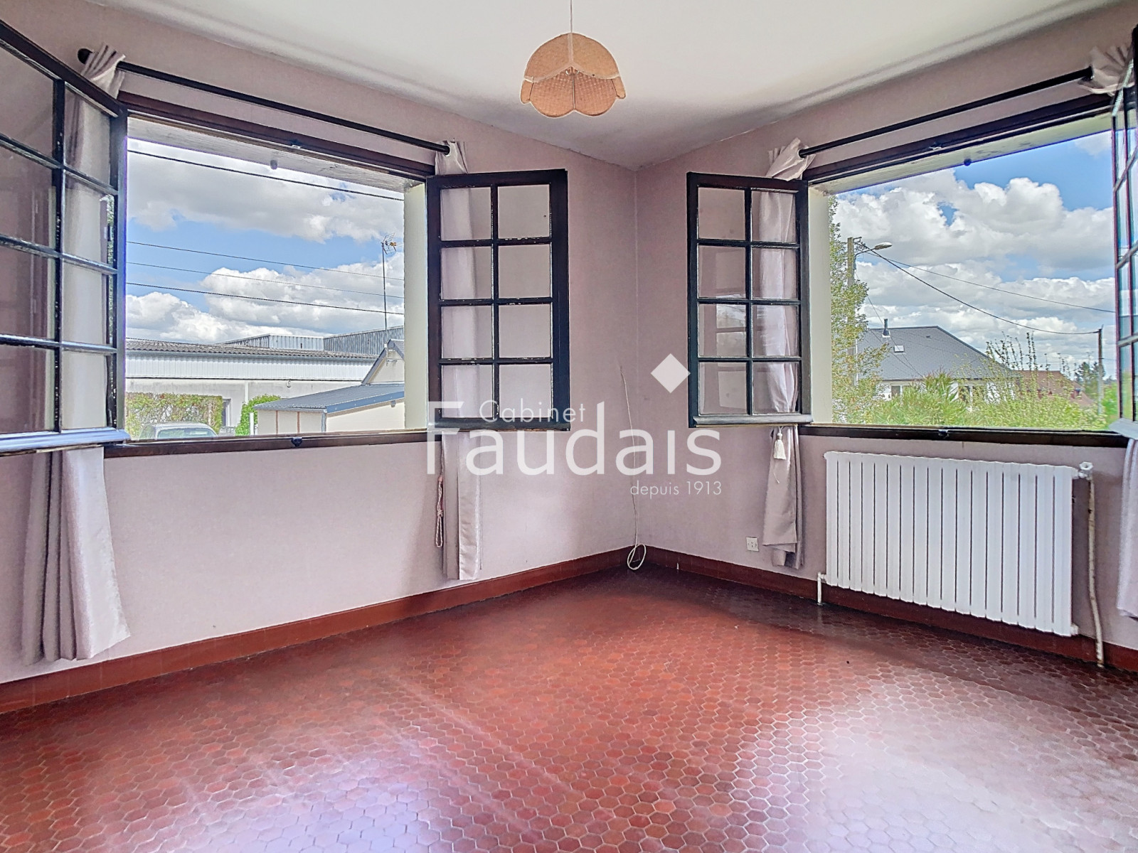 
                                                Vente
                                                 Maison avec vie de plain-pied PONT-HEBERT