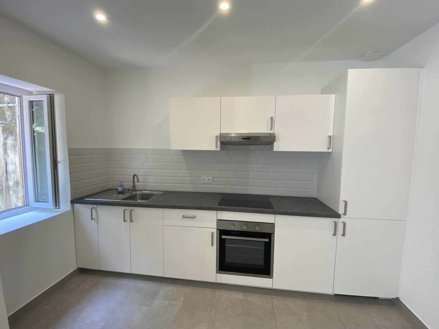 
                                                Location
                                                 Maison Baille*