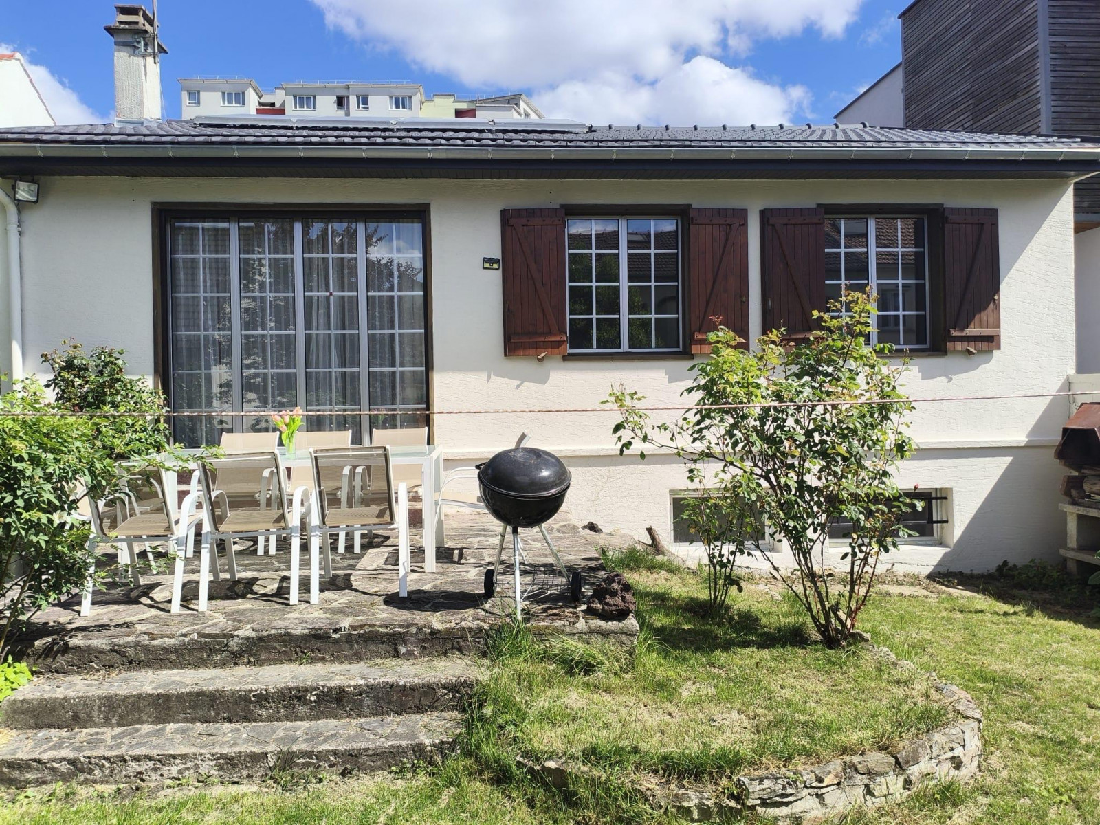 
                                                Vente
                                                 Maison bifamiliale à Saint-Denis