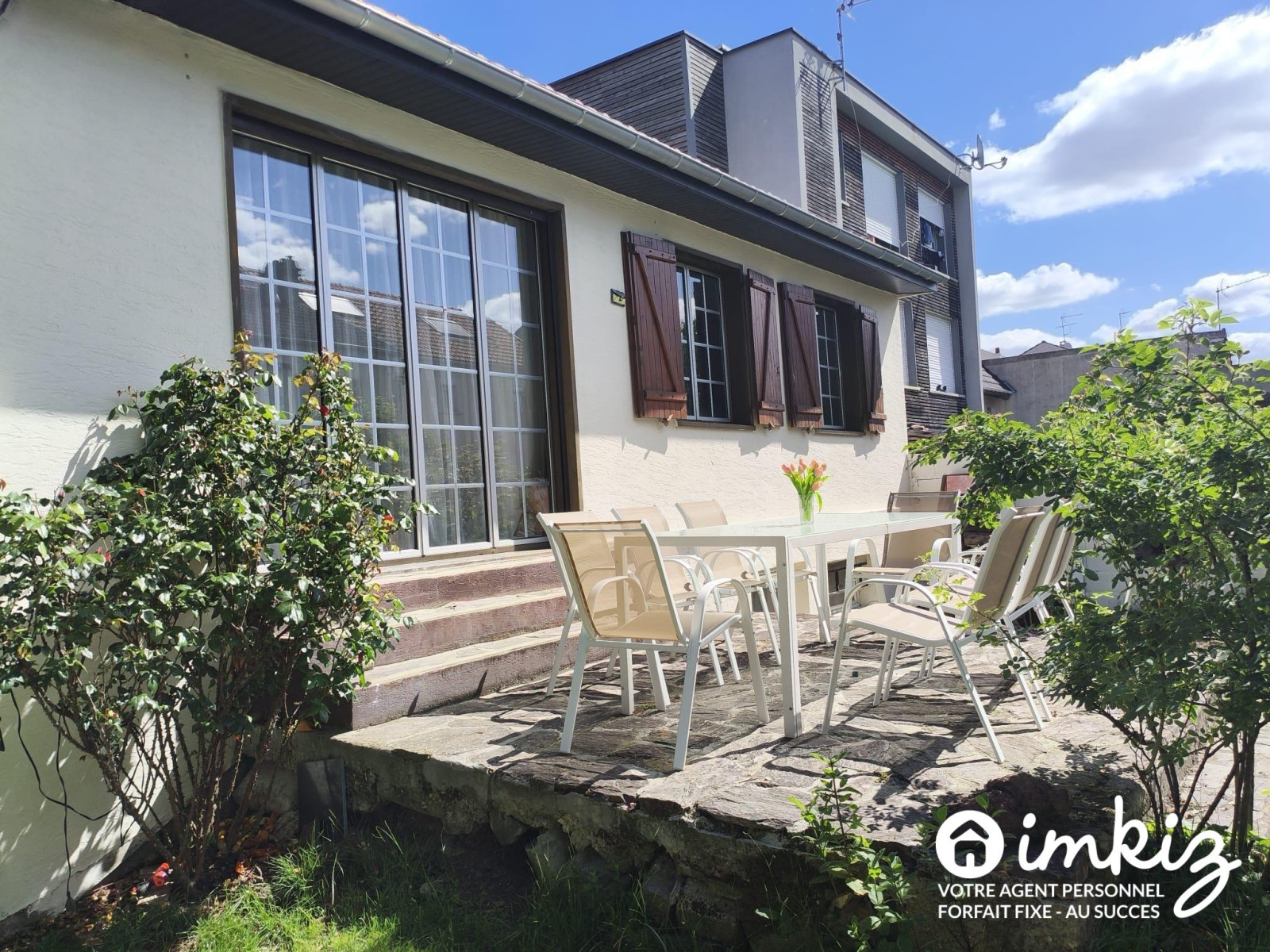
                                                Vente
                                                 Maison bifamiliale à Saint-Denis