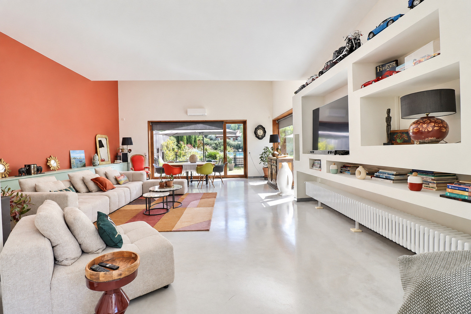 
                                                Vente
                                                 Maison bourgeoise de 237 m² avec piscine