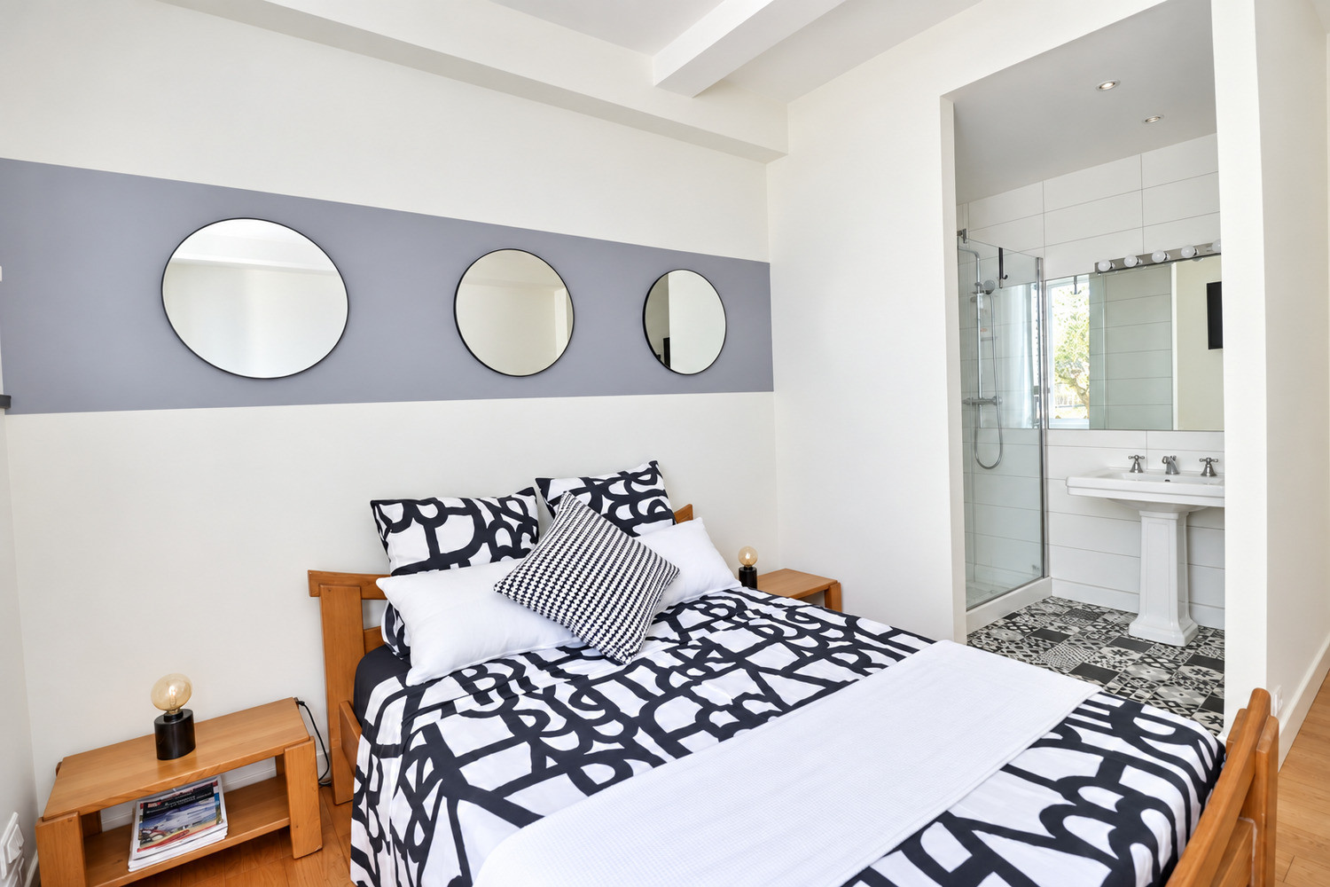 
                                                Vente
                                                 Maison bourgeoise de 237 m² avec piscine