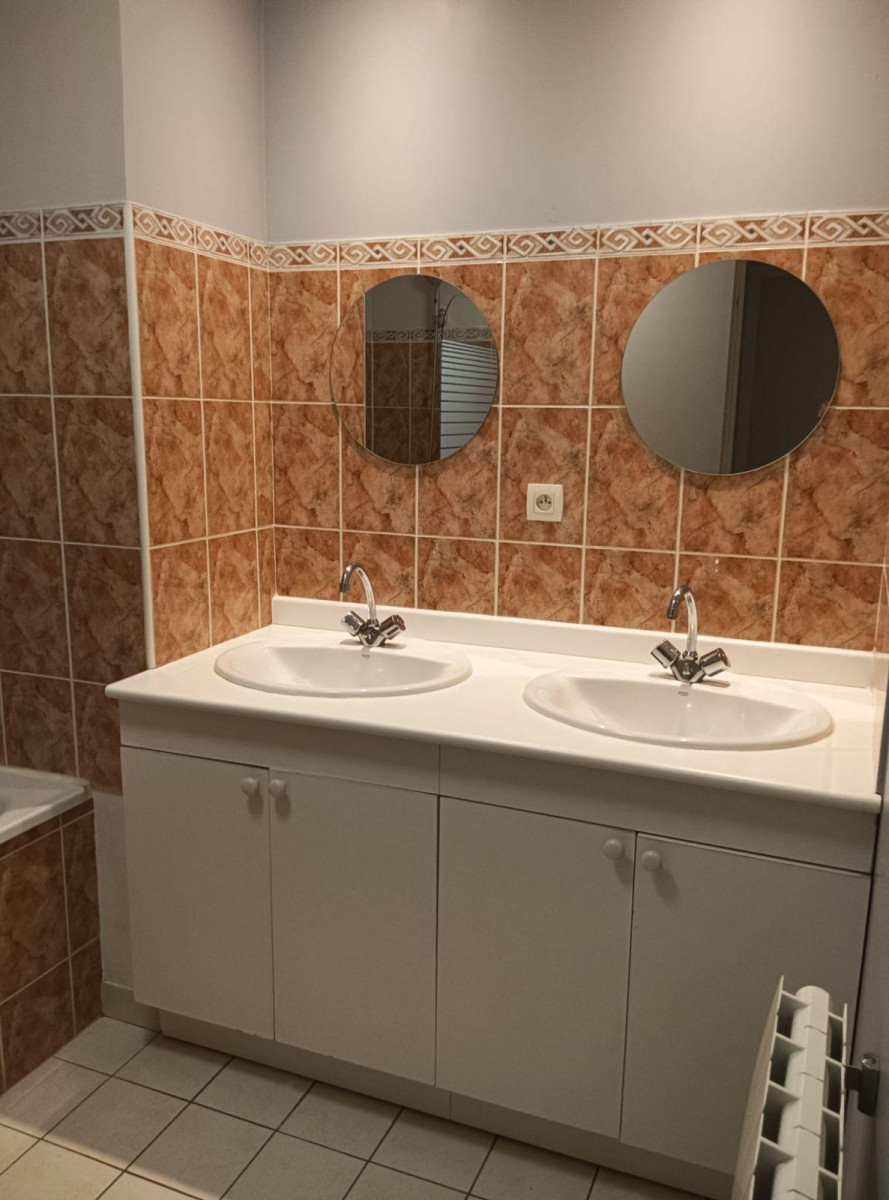 
                                                Location
                                                 Maison calme en colocation à La Riche