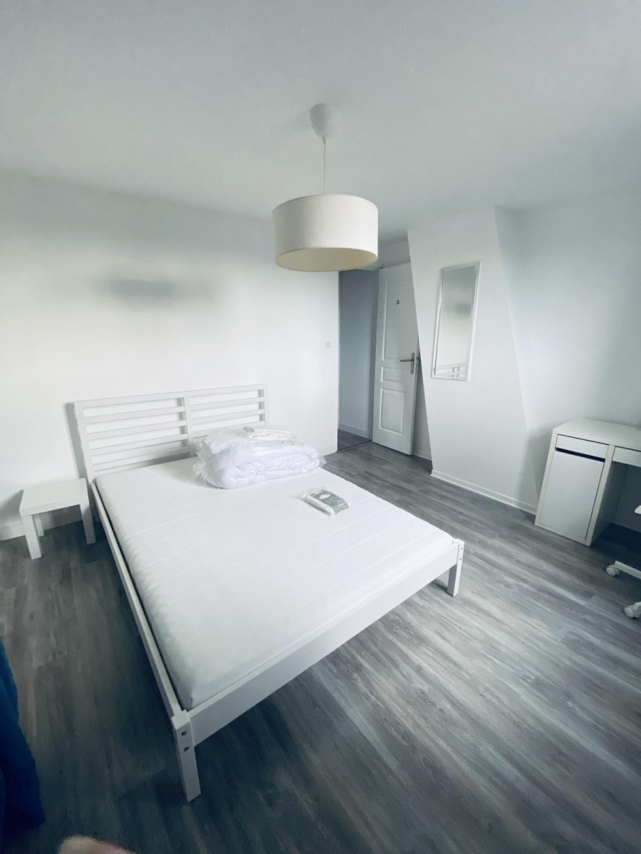 
                                                Colocation
                                                 Maison calme pour étudiants