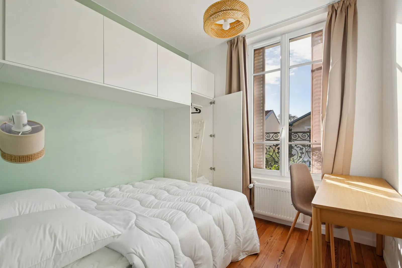 
                                                Colocation
                                                 Maison - Chambre 10m² - Colombes - 939€/mois CC