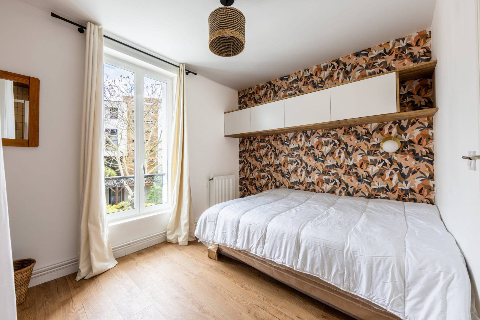 
                                                Location
                                                 Maison - Chambre 10m² - Issy-Les-Moulineaux - 978€/mois CC