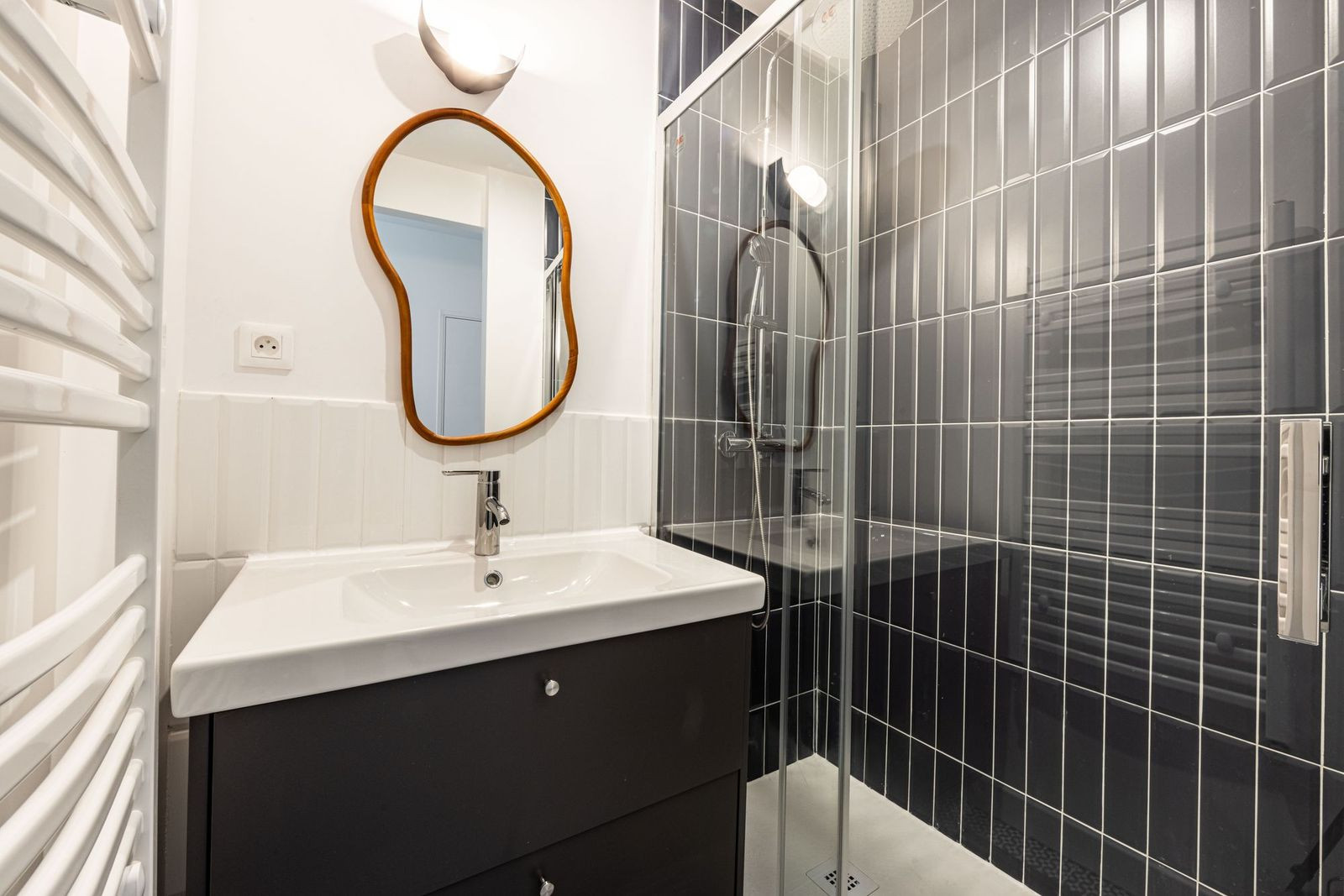 
                                                Colocation
                                                 Maison - Chambre 12.2m² - Asnieres-sur-Seine - 1055€/mois CC