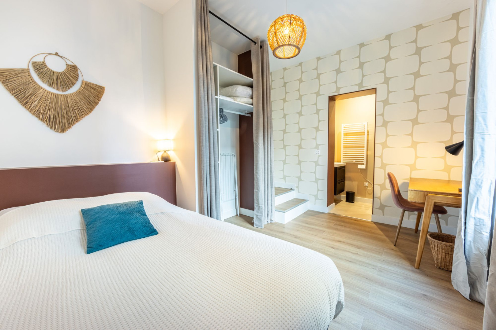 
                                                Colocation
                                                 Maison - Chambre 12.5m² - Courbevoie - 1050€/mois CC