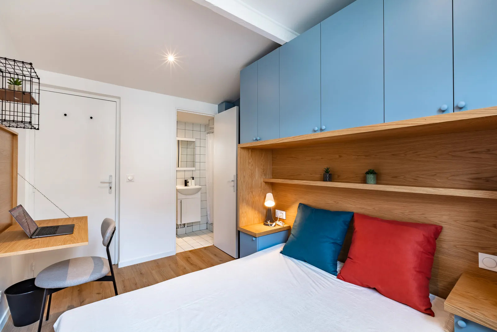 
                                                Colocation
                                                 Maison LA RUCHE - Chambre 12m² - Paris - 1257€/mois CC