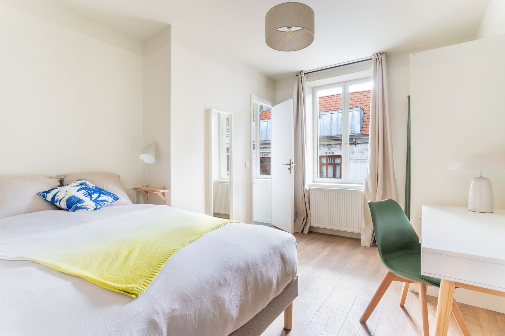 
                                                Colocation
                                                 Maison - Chambre 13.61m² - Lille - 760€/mois CC