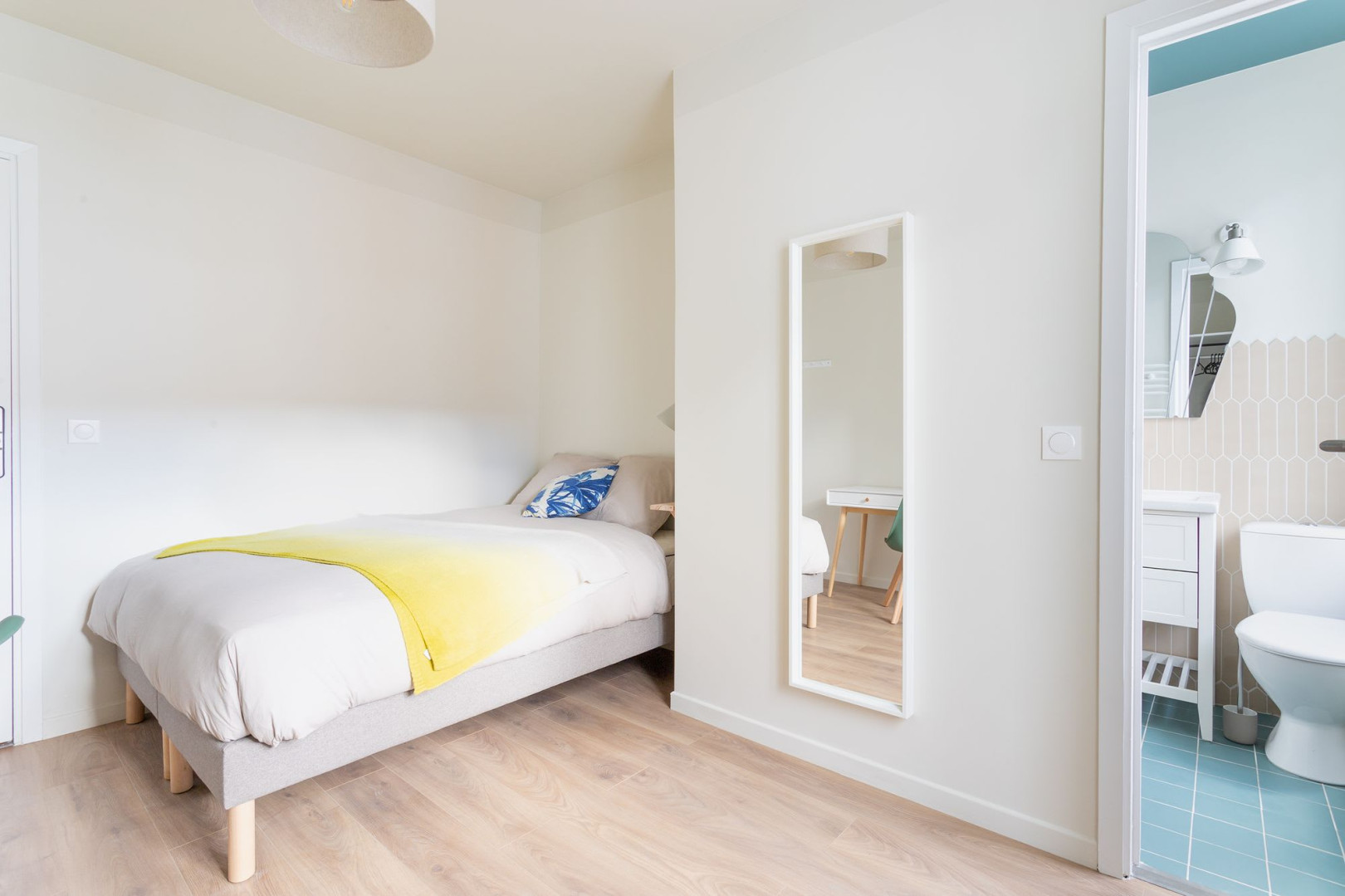 
                                                Colocation
                                                 Maison - Chambre 13.61m² - Lille - 760€/mois CC