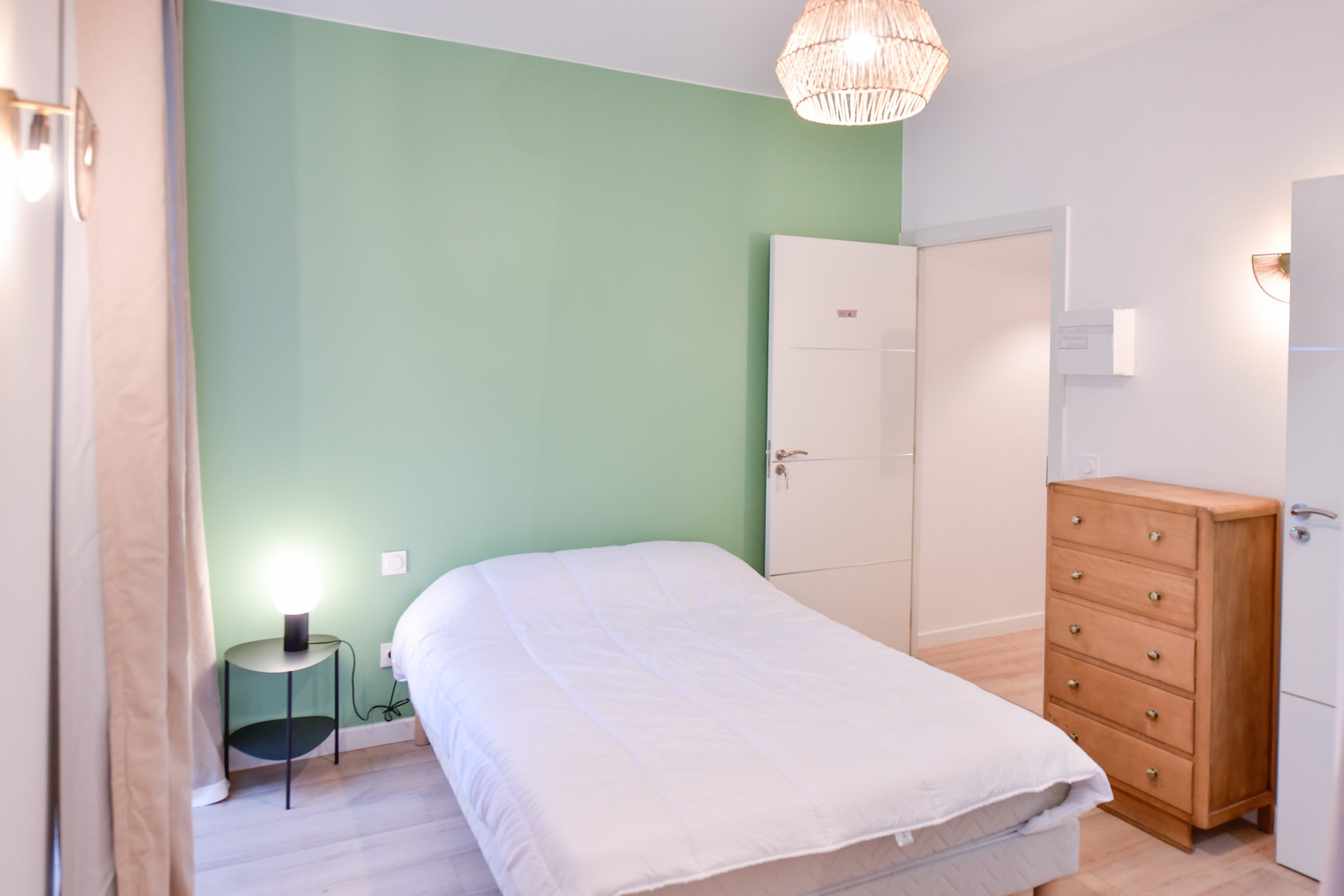 
                                                Location
                                                 Maison - Chambre 13.8m² - Paris - 1191€/mois CC