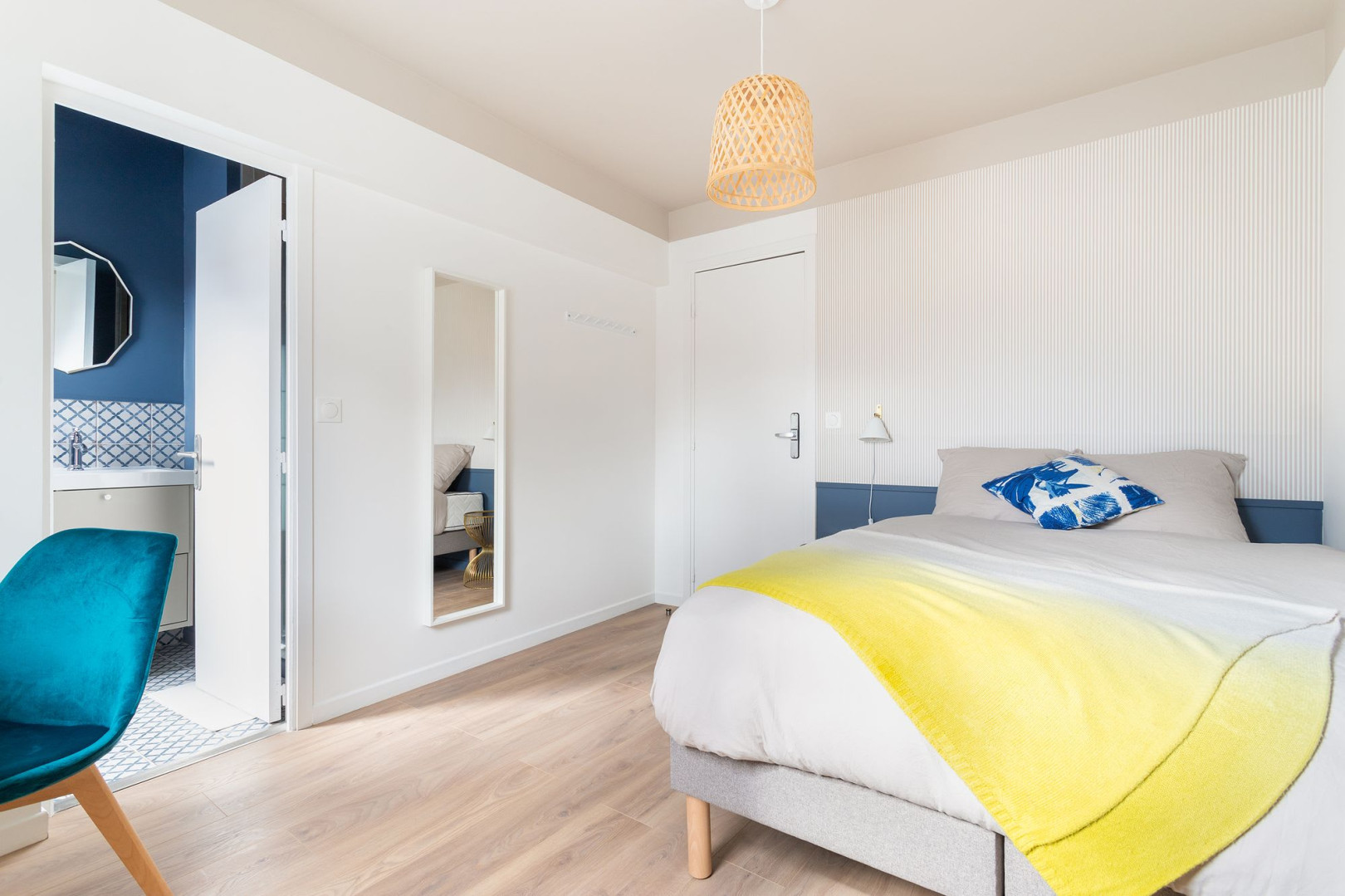 
                                                Colocation
                                                 Maison - Chambre 13.99m² - Lille - 770€/mois CC