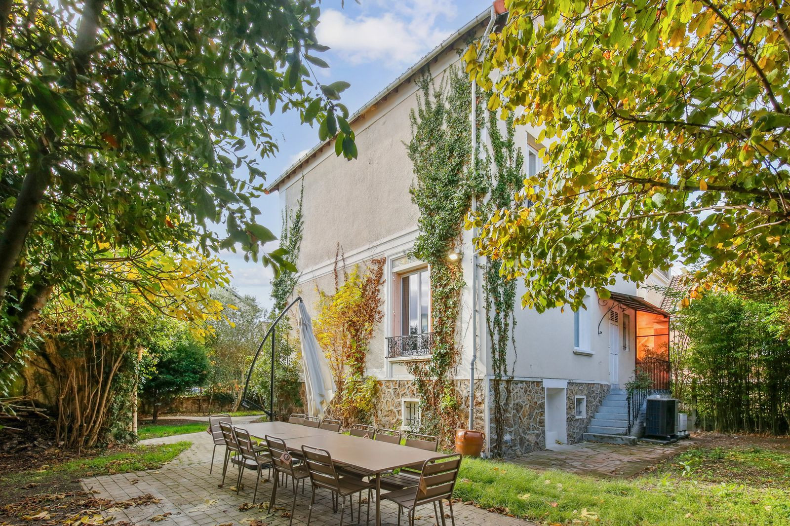
                                                Colocation
                                                 Maison - Chambre 13m² - Colombes - 985€/mois CC