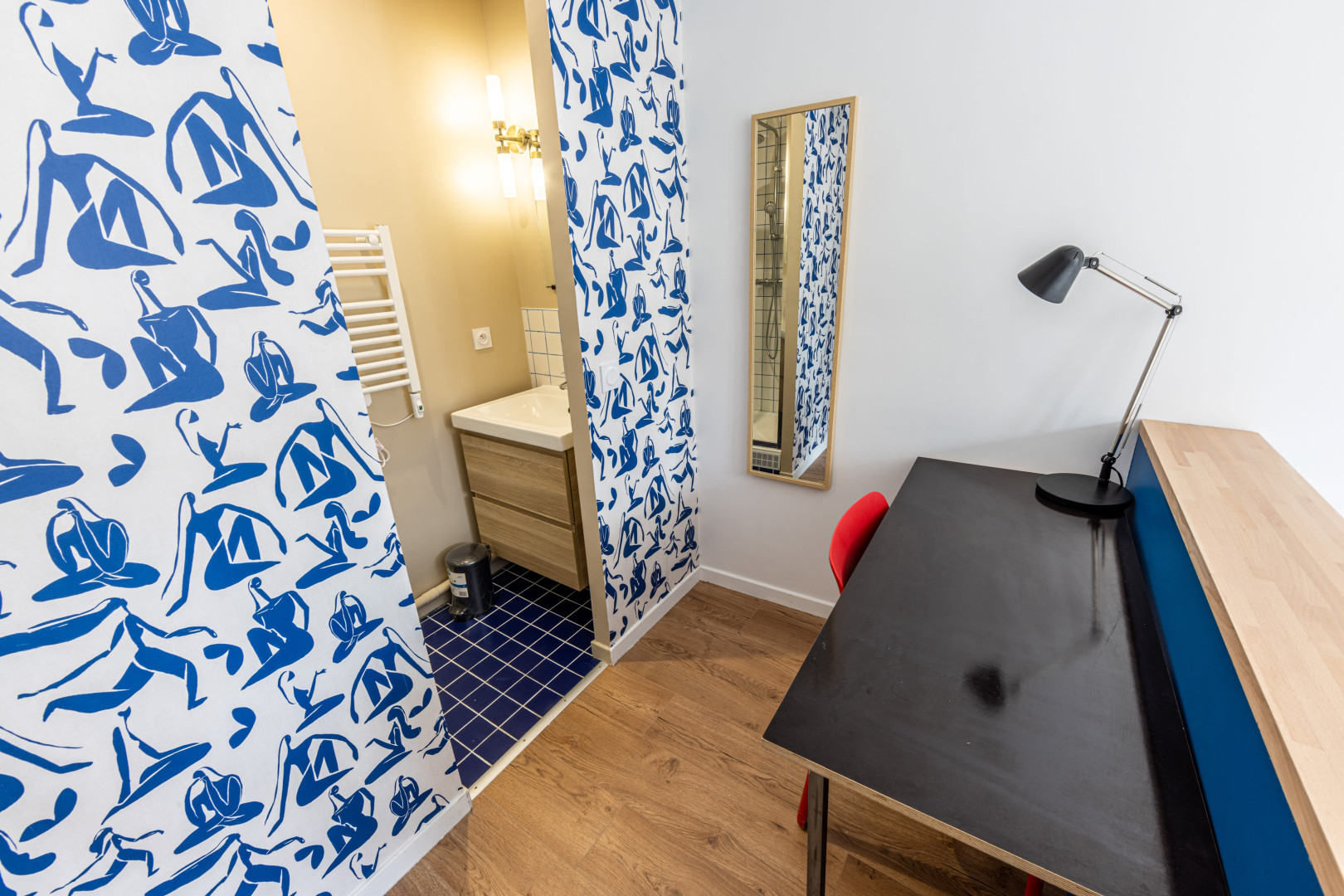 
                                                Location
                                                 Maison - Chambre 13m² - Issy-Les-Moulineaux - 999€/mois CC