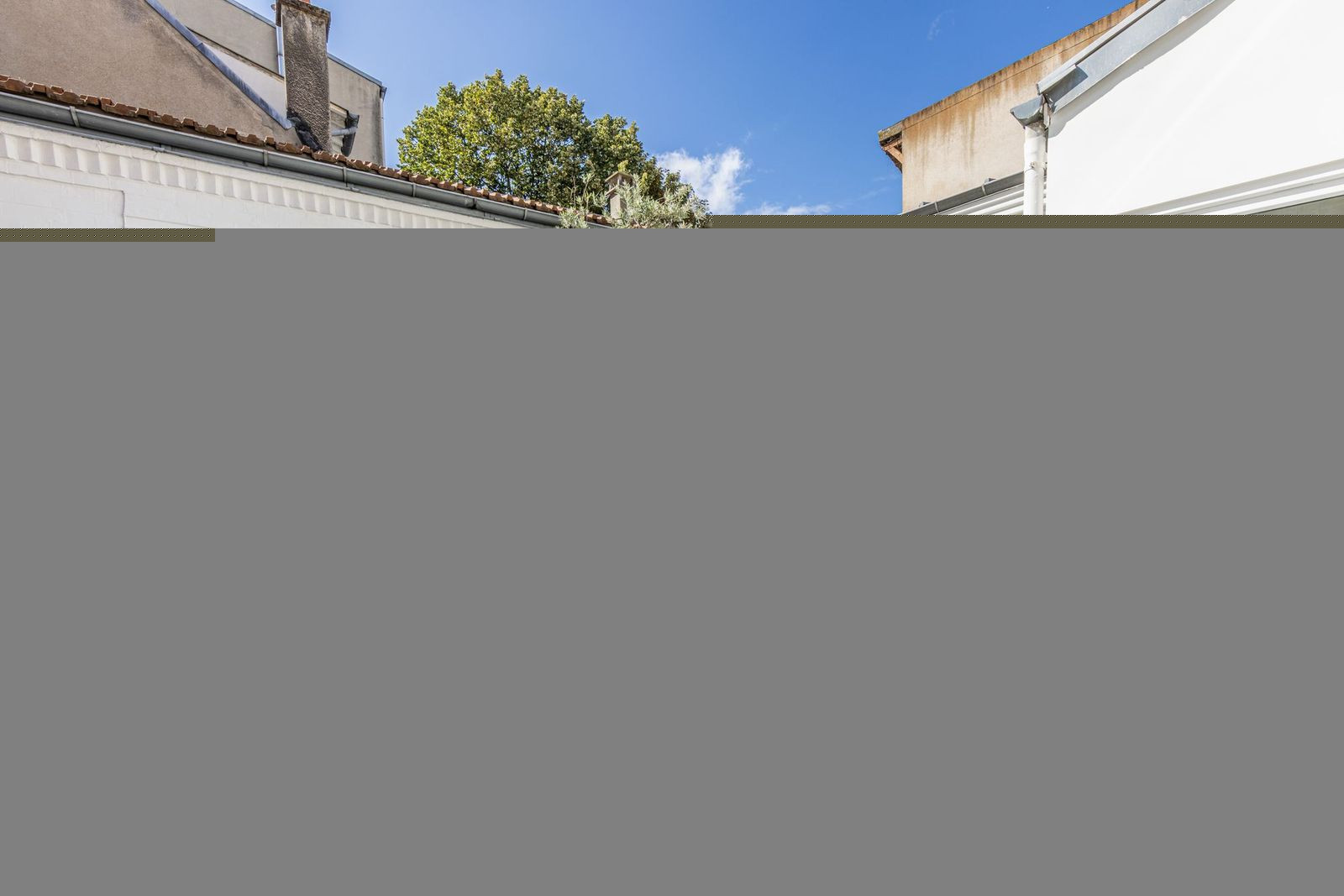 
                                                Colocation
                                                 Maison - Chambre 13m² - Paris - 1245€/mois CC