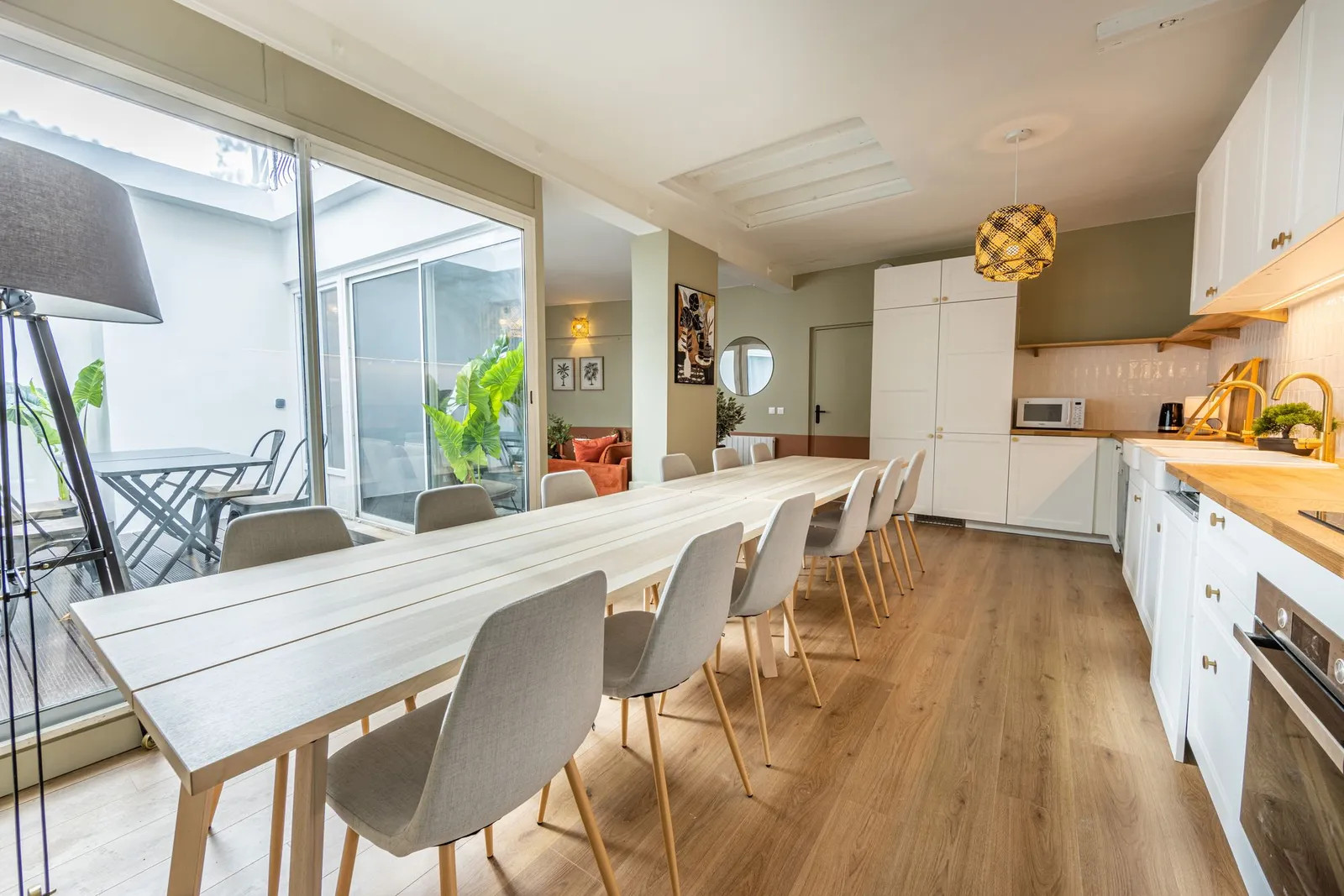 
                                                Colocation
                                                 Maison - Chambre 13m² - Paris - 1245€/mois CC