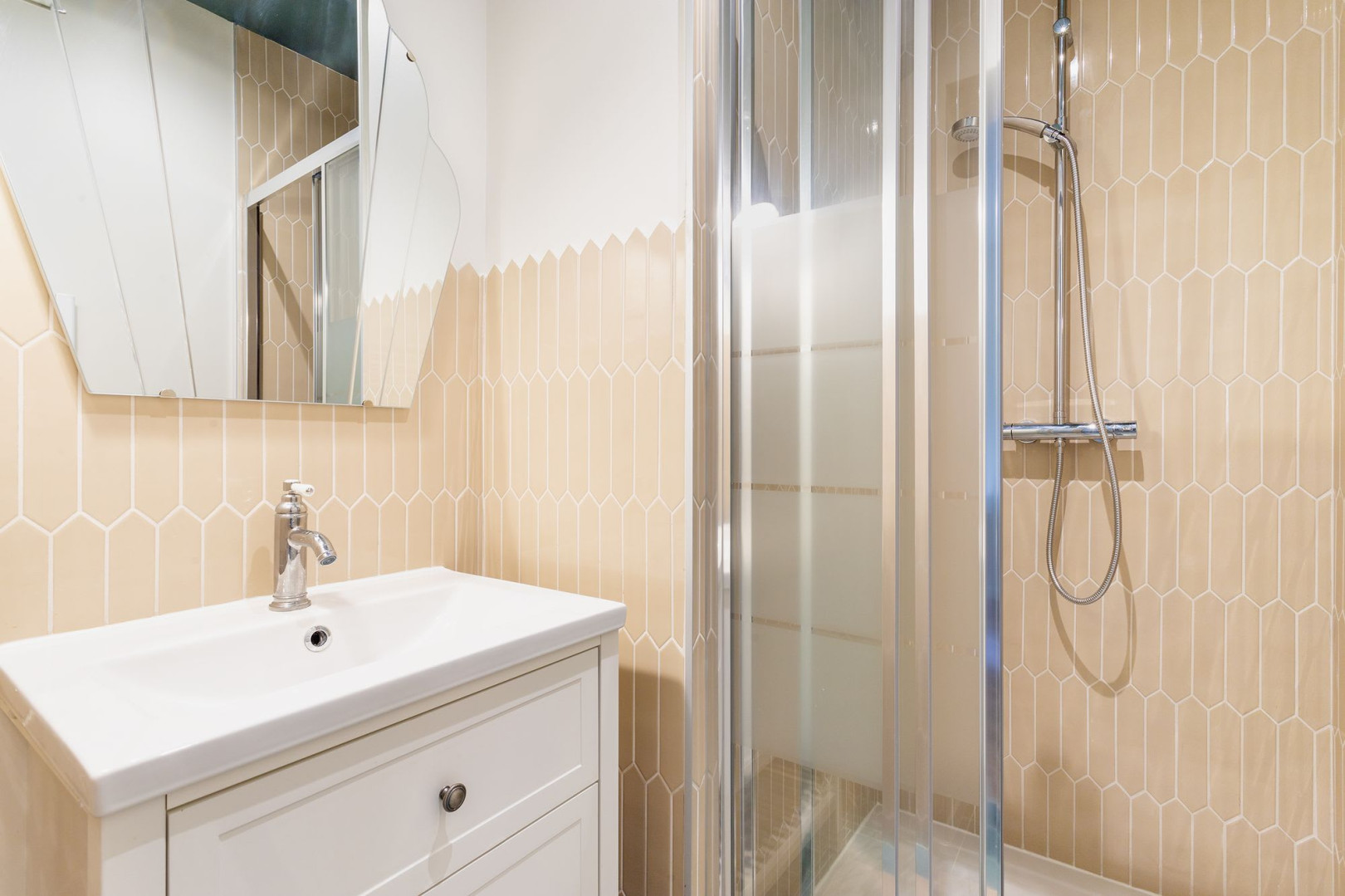 
                                                Colocation
                                                 Maison - Chambre 14.47m² - Lille - 770€/mois CC
