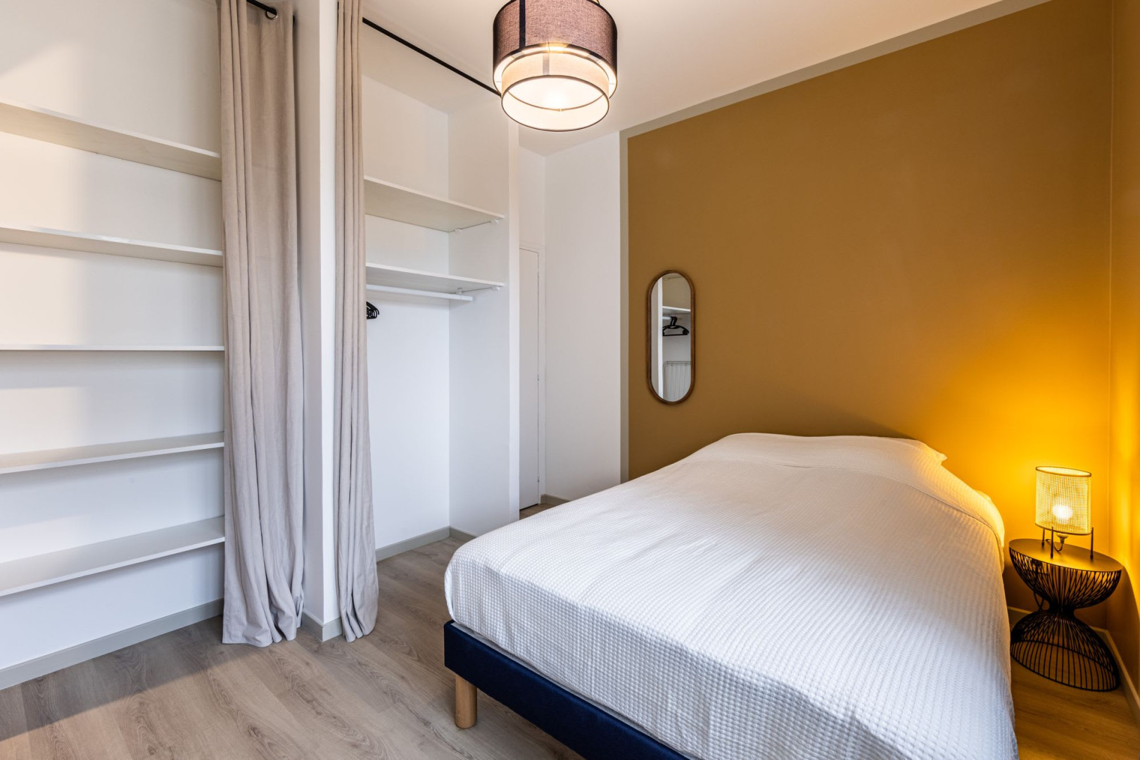 
                                                Colocation
                                                 Maison - Chambre 14m² - Chatillon - 950€/mois CC