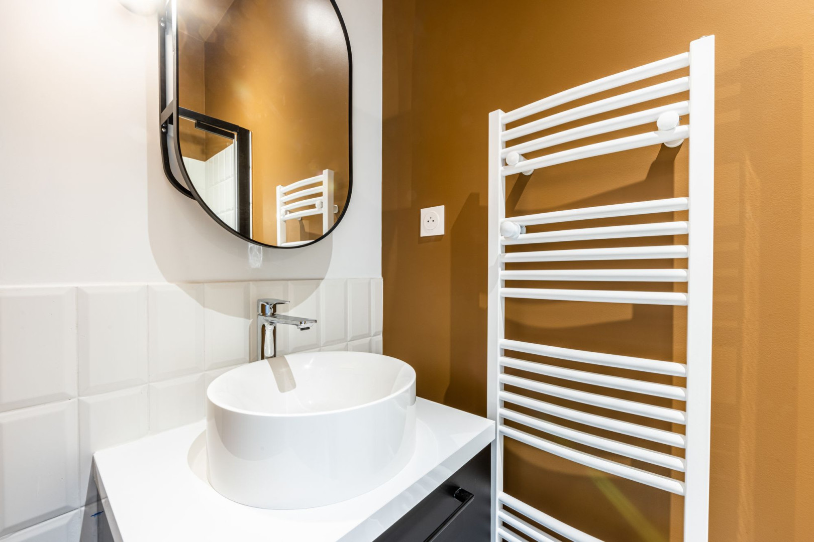 
                                                Colocation
                                                 Maison - Chambre 14m² - Chatillon - 950€/mois CC