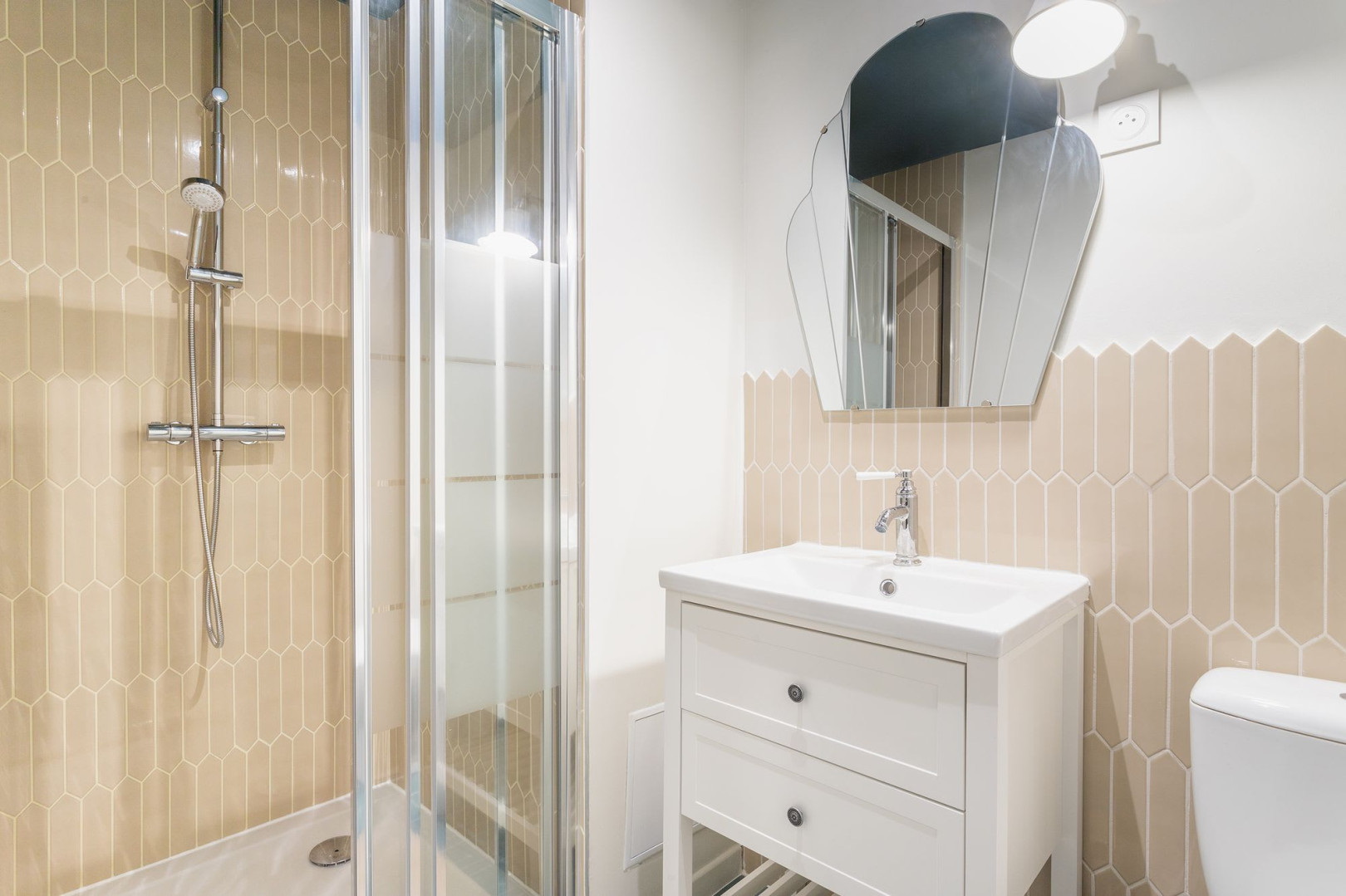 
                                                Colocation
                                                 Maison - Chambre 15.85m² - Lille - 770€/mois CC