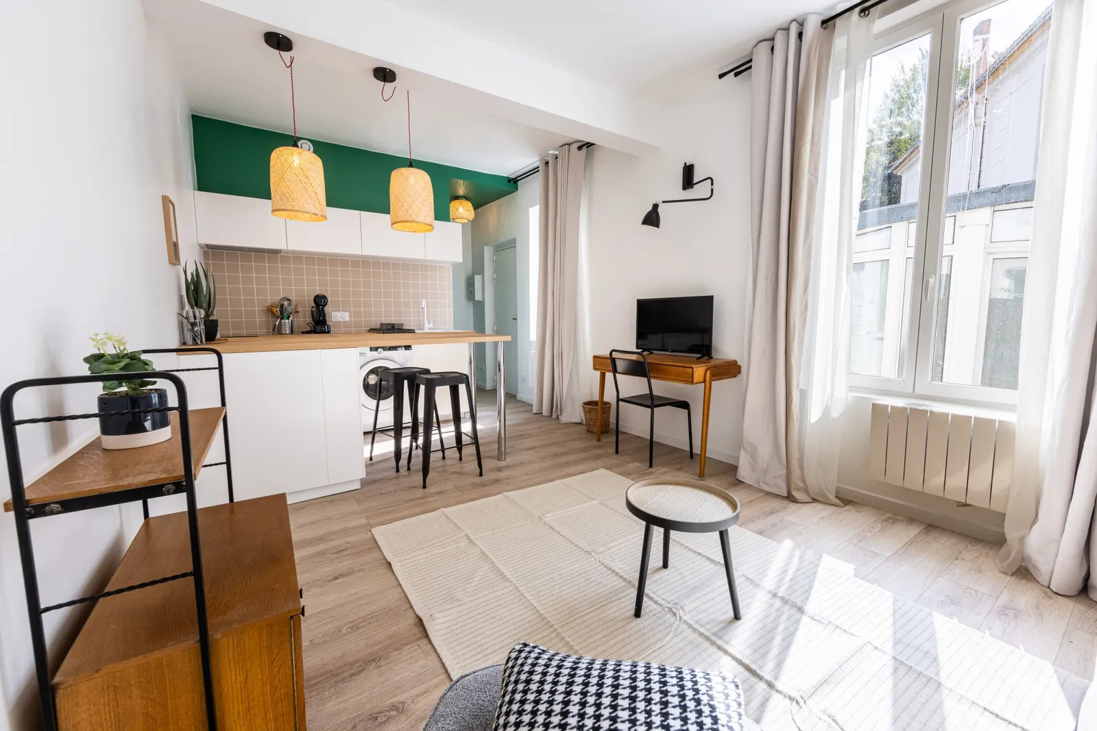 
                                                Colocation
                                                 Maison - Chambre 22m² - Issy-les-Moulineaux - 1361€/mois CC