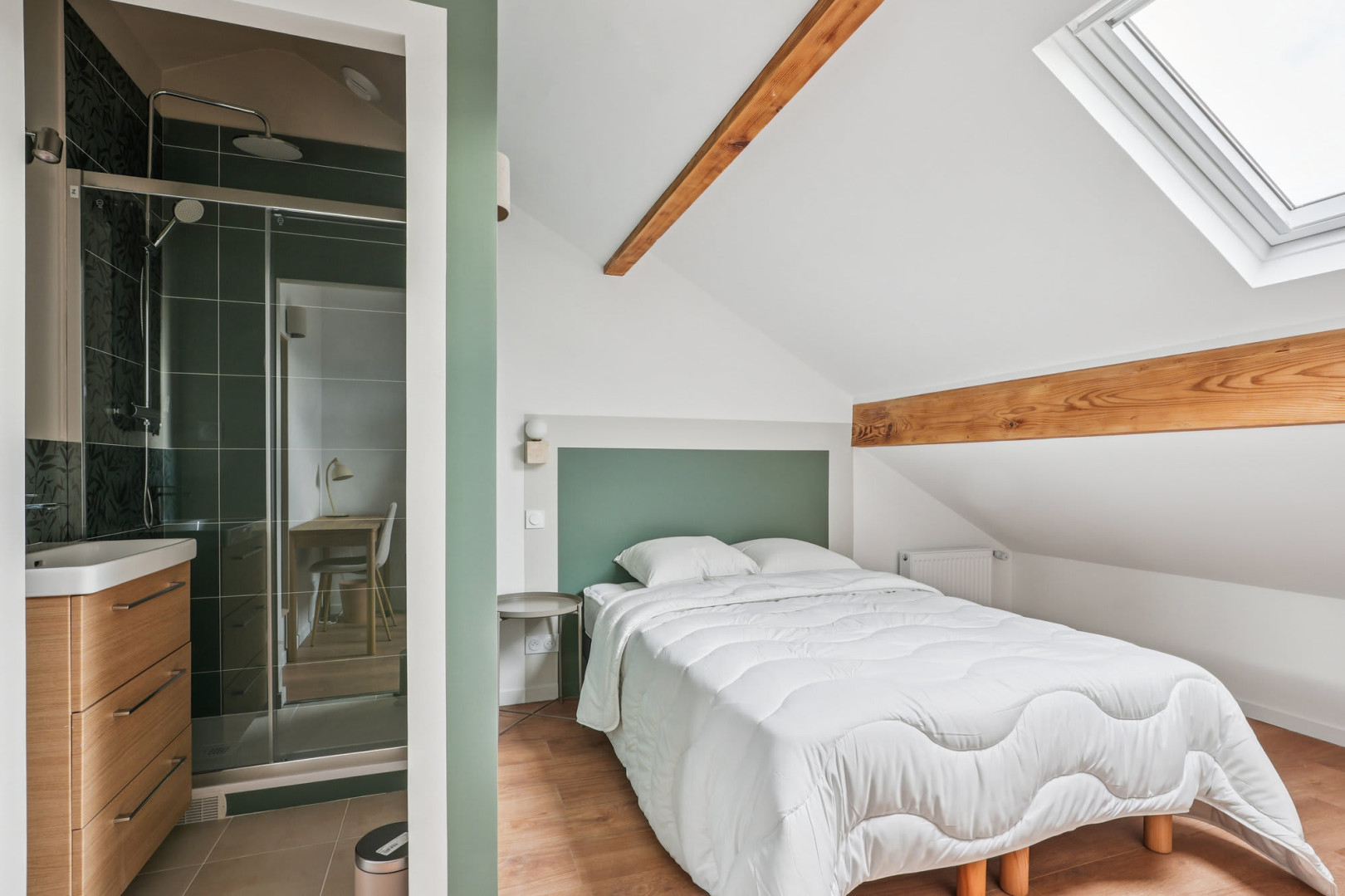 
                                                Colocation
                                                 Maison - Chambre 9.38m² - Villejuif - 893€/mois CC