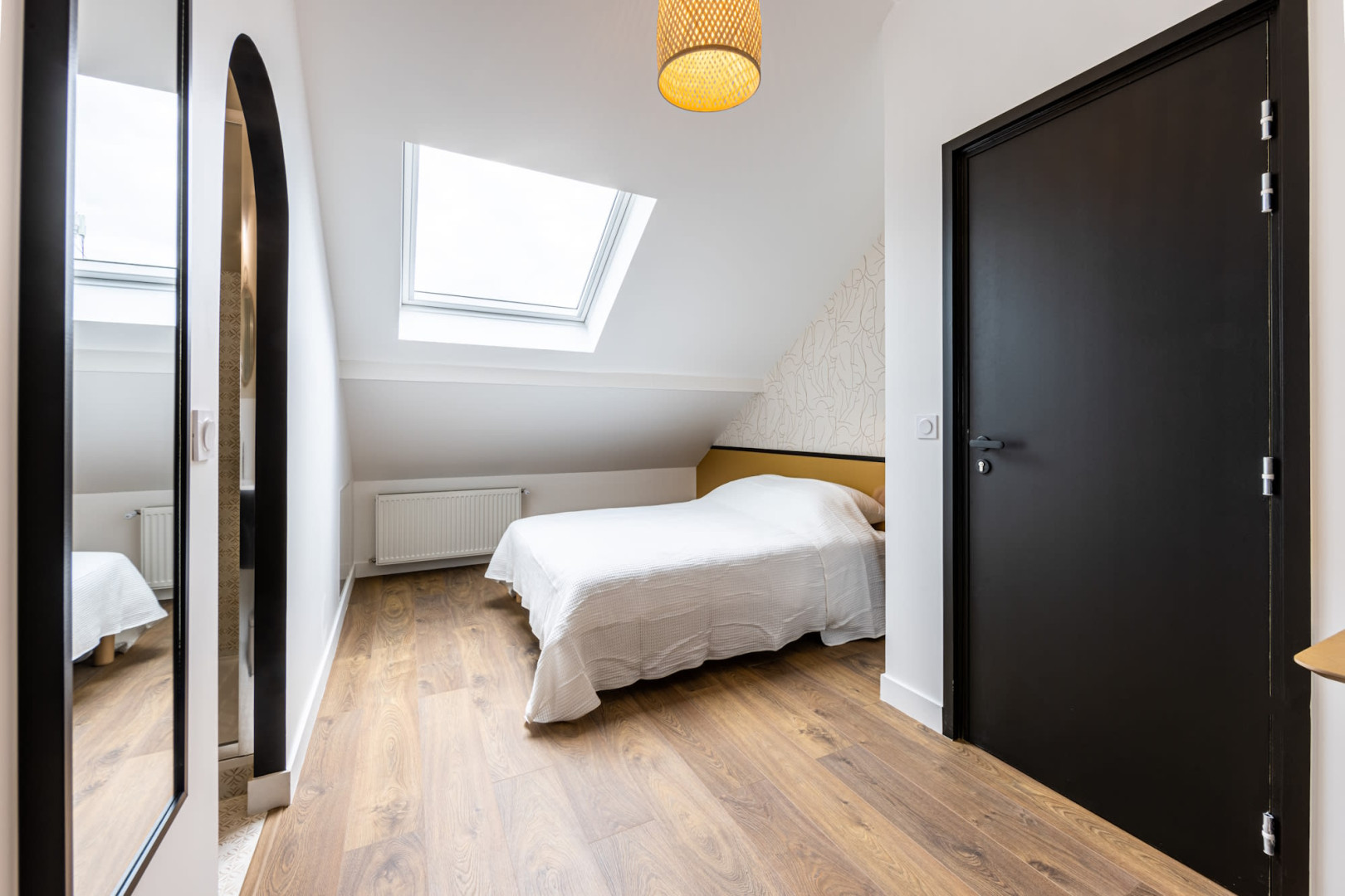 
                                                Colocation
                                                 Maison - Chambre 9.3m² - Asnieres-sur-Seine - 890€/mois CC