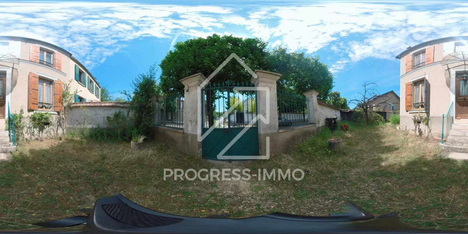 
                                                Vente
                                                 Maison charmante à rénover à La Varenne Saint-Hilaire