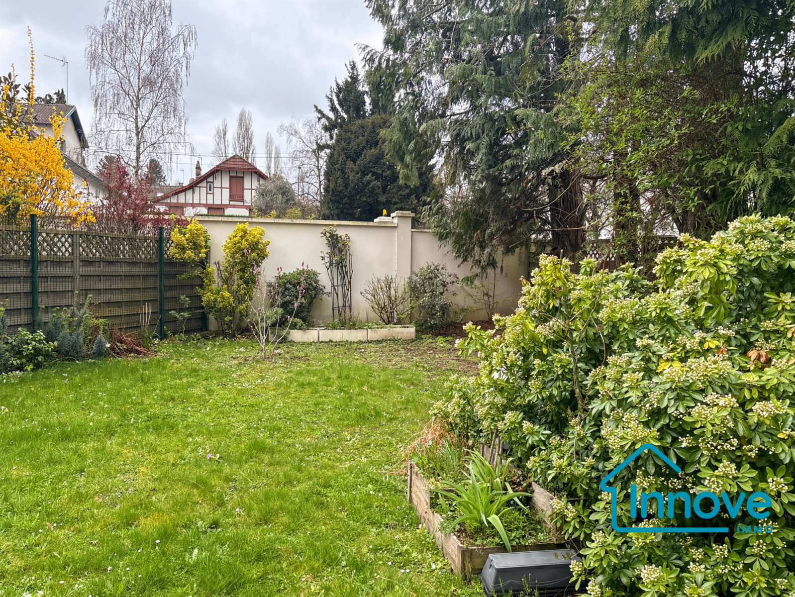 
                                                Vente
                                                 MAISON CONTEMPORAINE 137M2 - TERRAIN 530M2