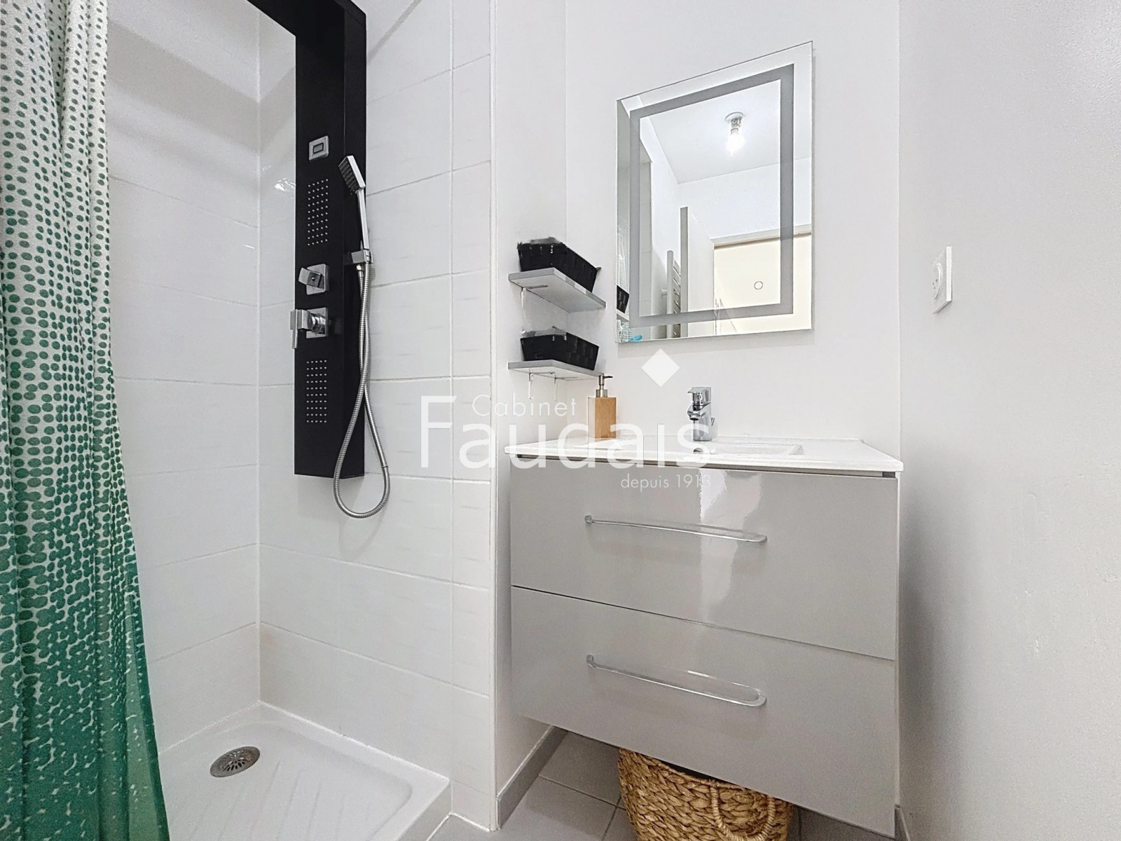 
                                                Vente
                                                 Maison contemporaine 4 chambres   CERISY LA SALLE