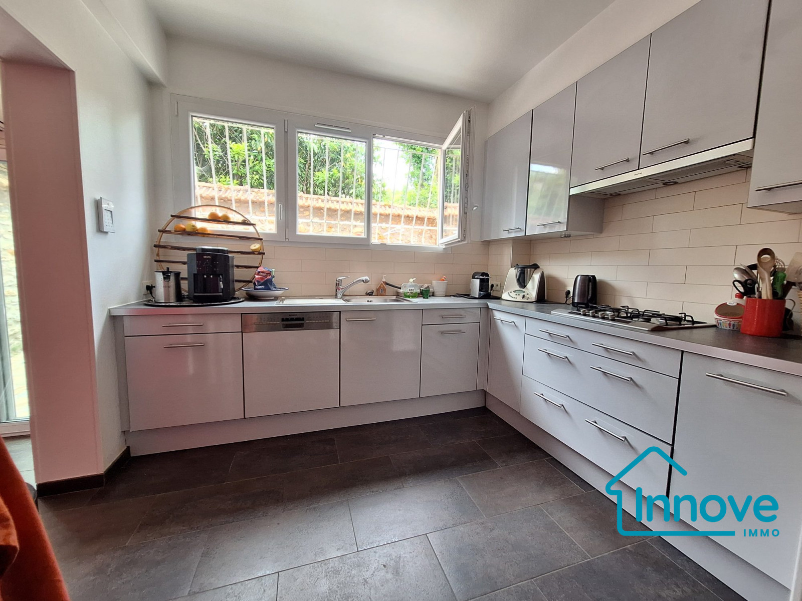 
                                                Location
                                                 Maison contemporaine 6 chambres dans une impasse privée
