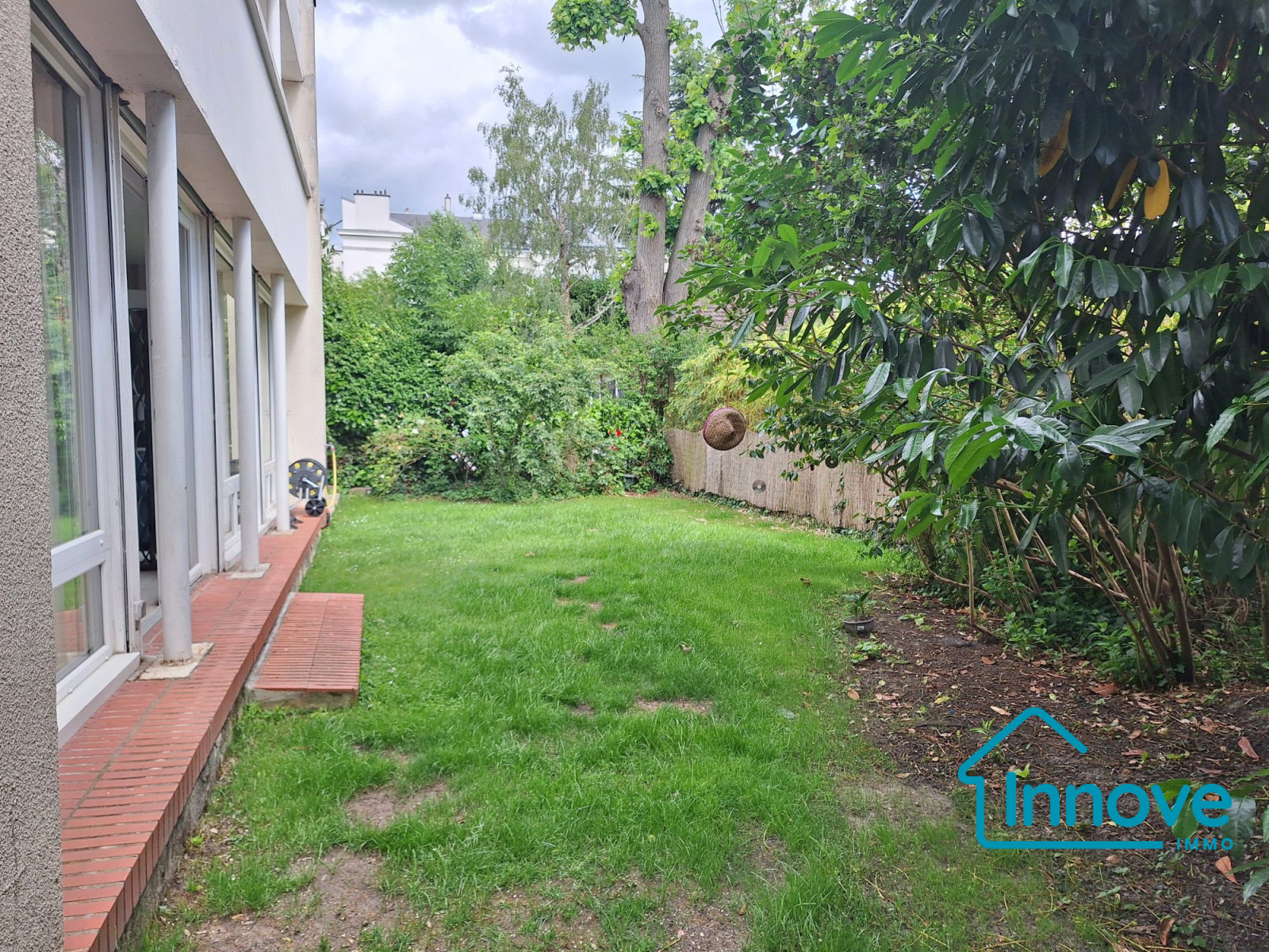 
                                                Location
                                                 Maison contemporaine 6 chambres dans une impasse privée