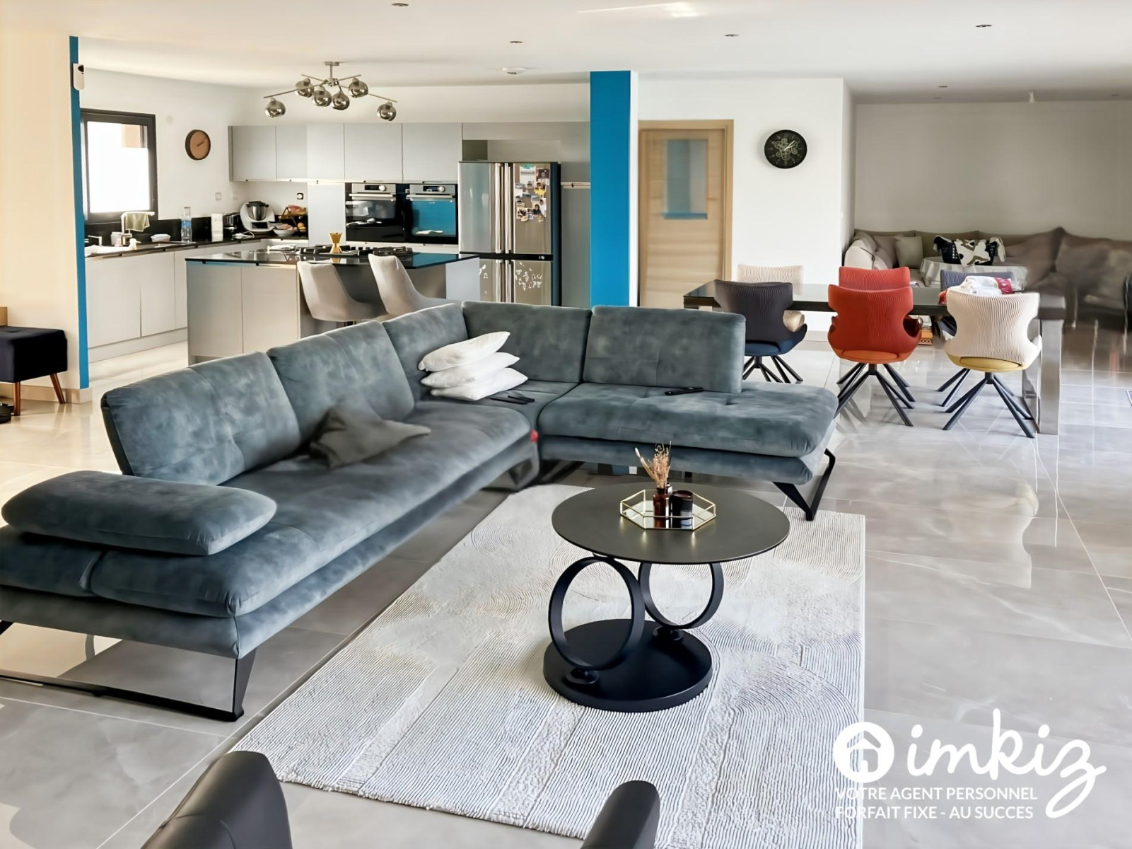 
                                                Vente
                                                 Maison contemporaine 6 pièces avec piscine