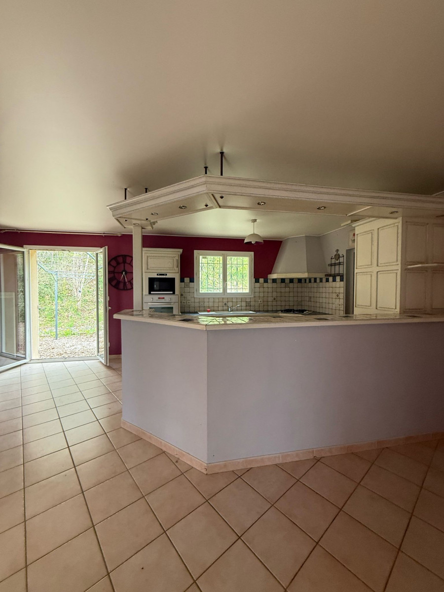 
                                                Vente
                                                 MAISON CONTEMPORAINE