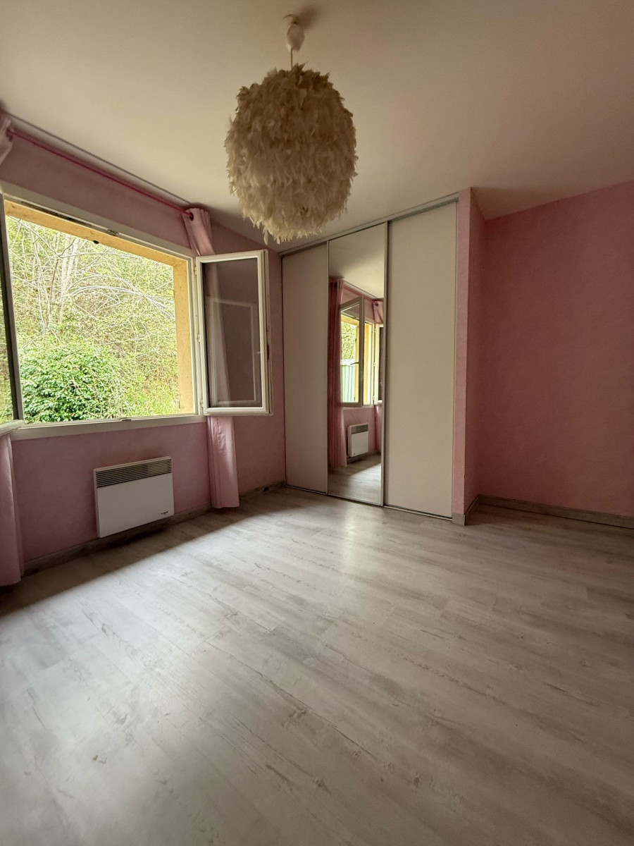 
                                                Vente
                                                 MAISON CONTEMPORAINE