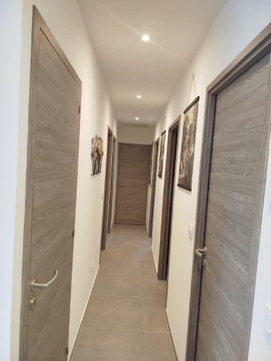 
                                                Vente
                                                 Maison contemporaine