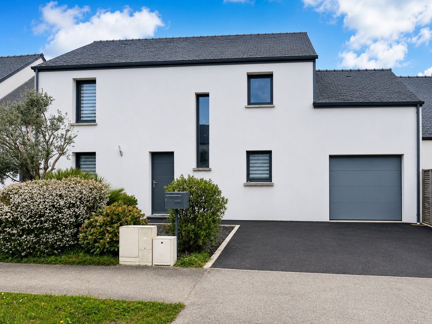 
                                                Vente
                                                 Maison contemporaine à Theix