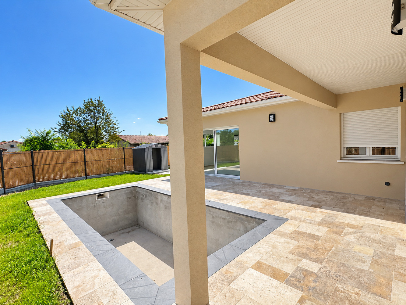 
                                                Vente
                                                 Maison contemporaine avec piscine