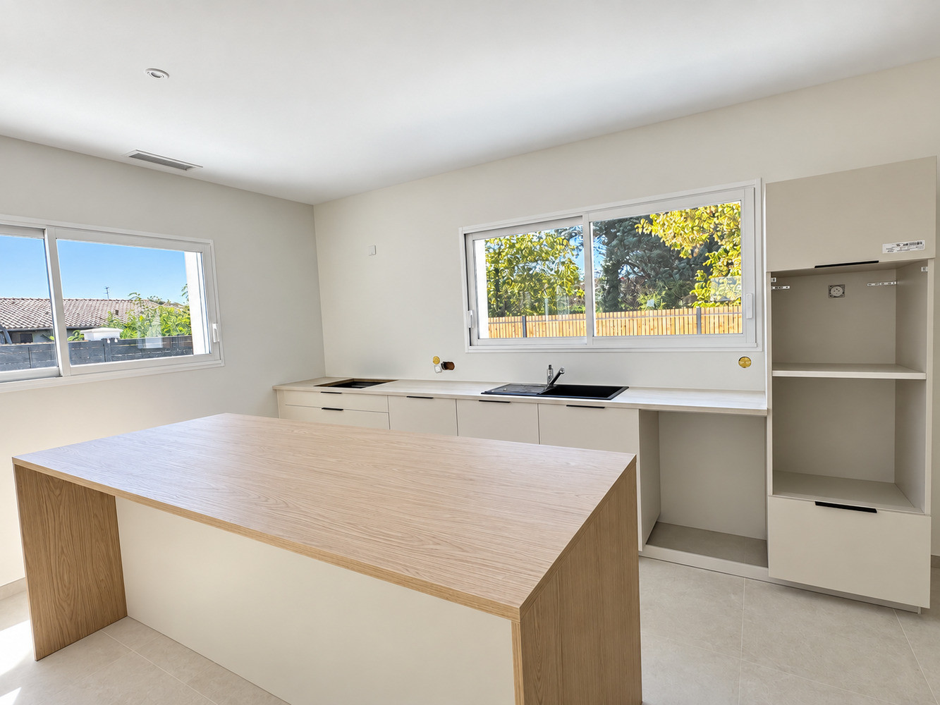 
                                                Vente
                                                 Maison contemporaine avec piscine