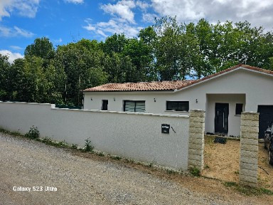 
                                                Vente
                                                 Maison contemporaine de 135 m2