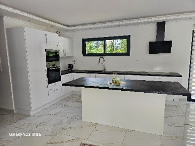 
                                                Vente
                                                 Maison contemporaine de 135 m2