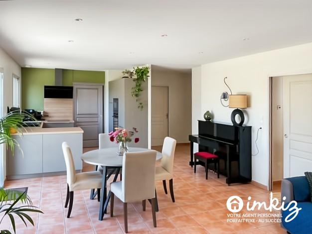 
                                                Vente
                                                 Maison contemporaine de plain-pied 108 m²
